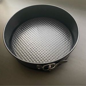 Cake Pan for Oven with metal release